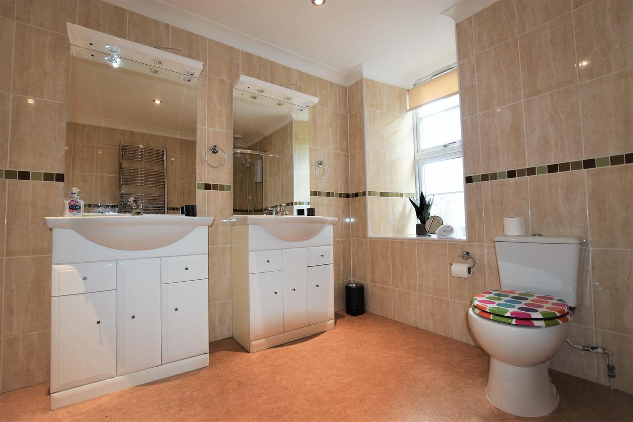 Meridian Way - Your Apartment بريستول المظهر الخارجي الصورة